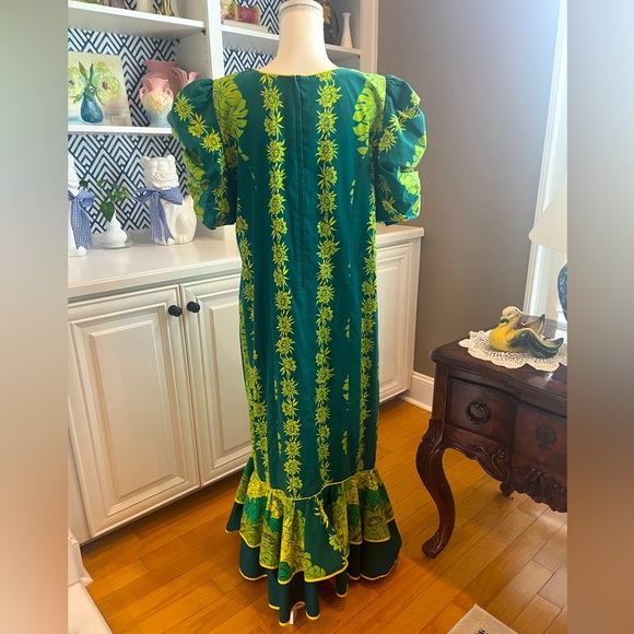 T & L Factory Hawaiian MuuMuu dress Large - Picture 2 of 9